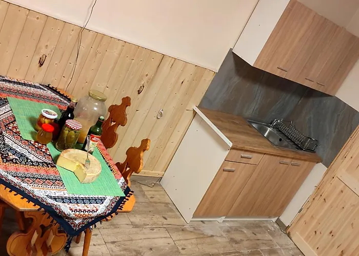 - Na Wylacznosc, Slow Life, Staw, Oswojone Zwierzeta Gospodarskie, Posilki Z Wlasnych Eko Produktow Daire *